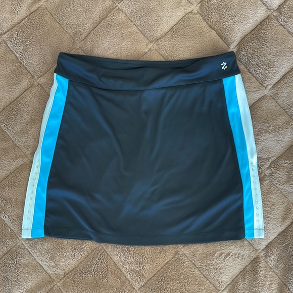 IZOD Perform X movement Cool-FX tennis/ golf/ pickle ball top and bottom - Picture 5 of 9